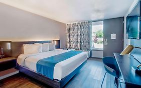 Motel 6 Louisville, Ky- Airport/ Fair Expo